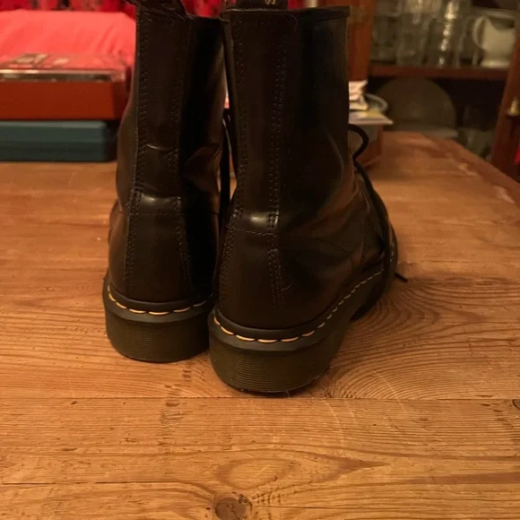 Doc Martens combat boots - Picture 5 of 5
